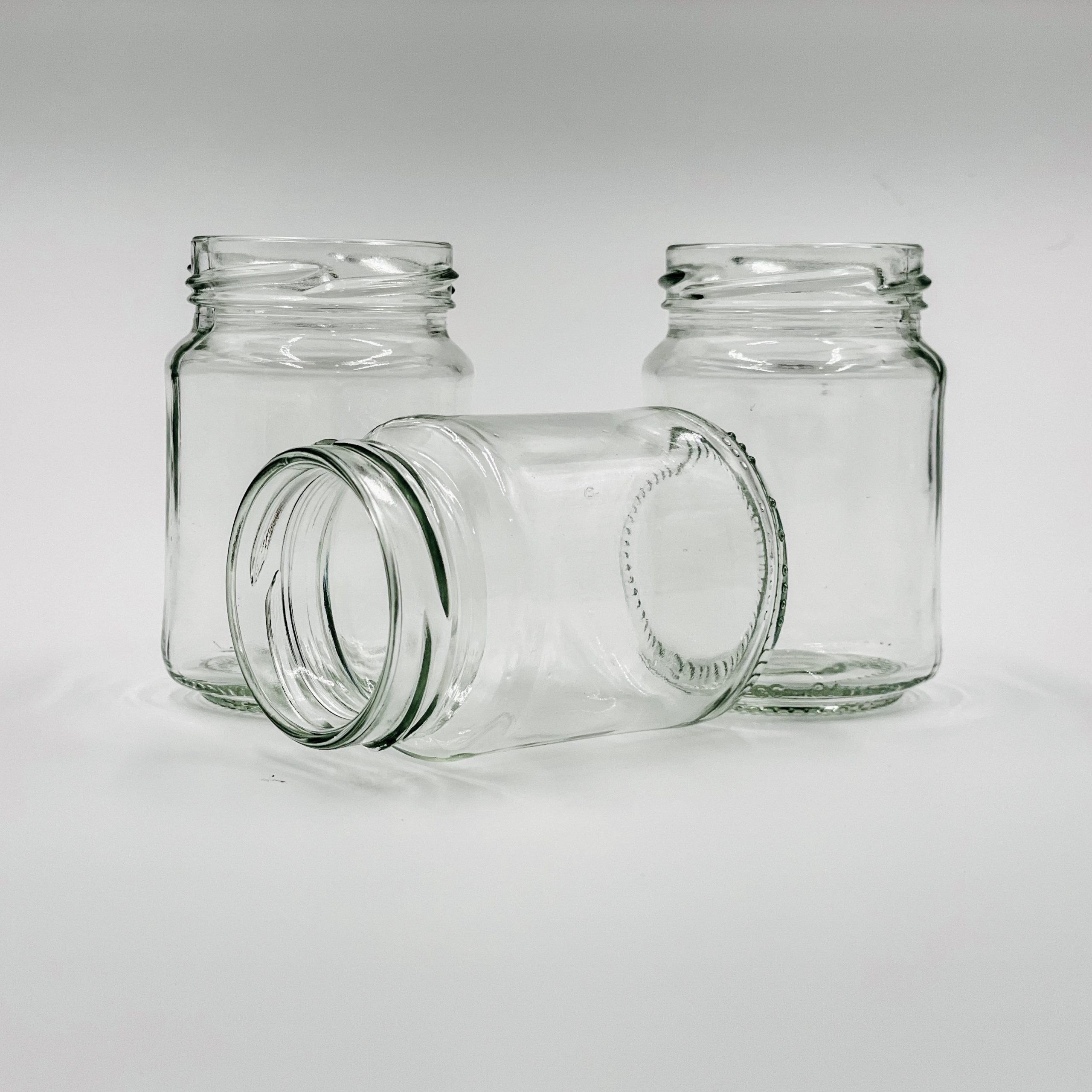 150ml Glass Jar with 53mm Lug Cap - Black - Image 4